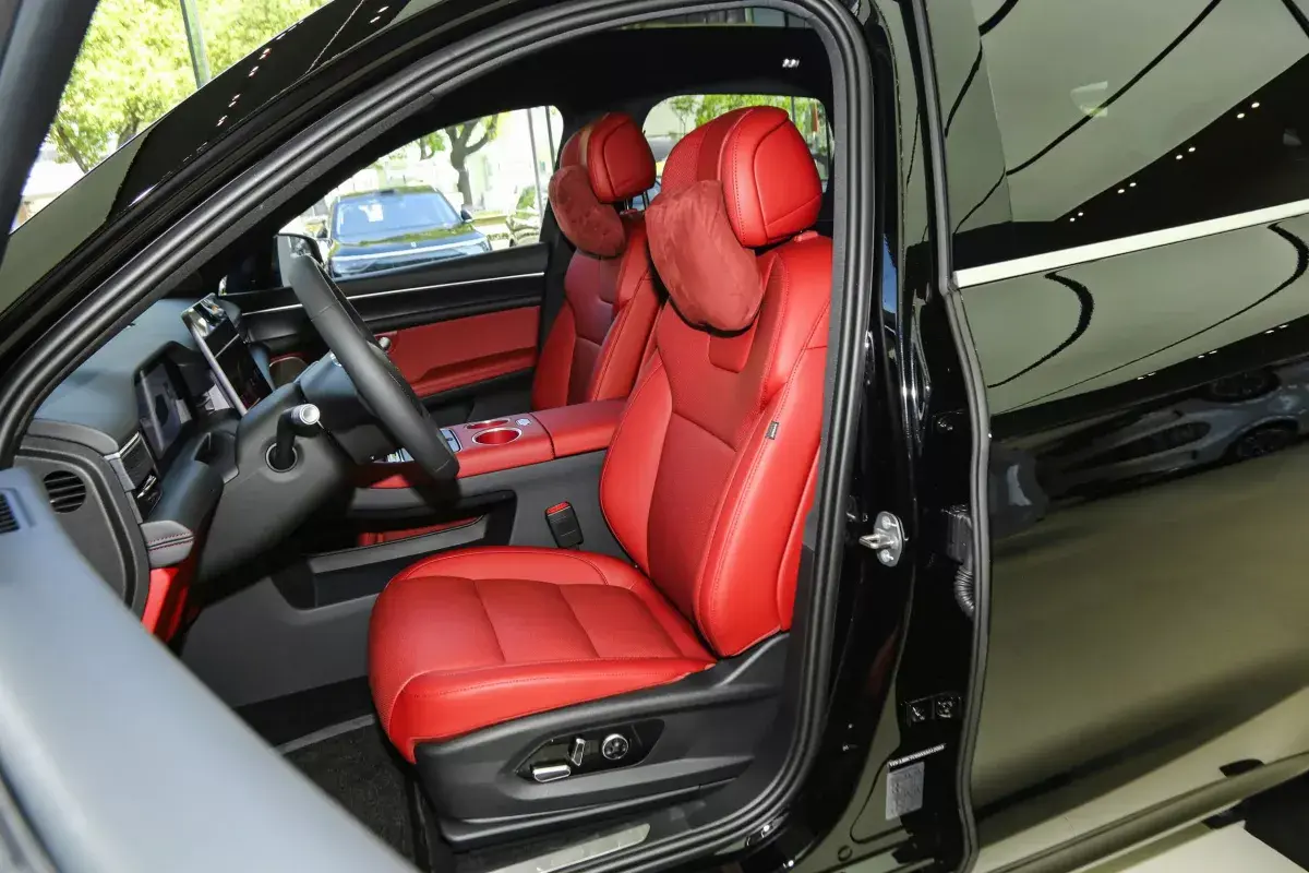 Aito M5 салон 6