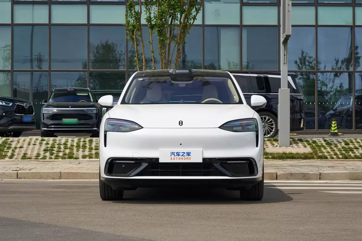 Aito M6 PHEV
