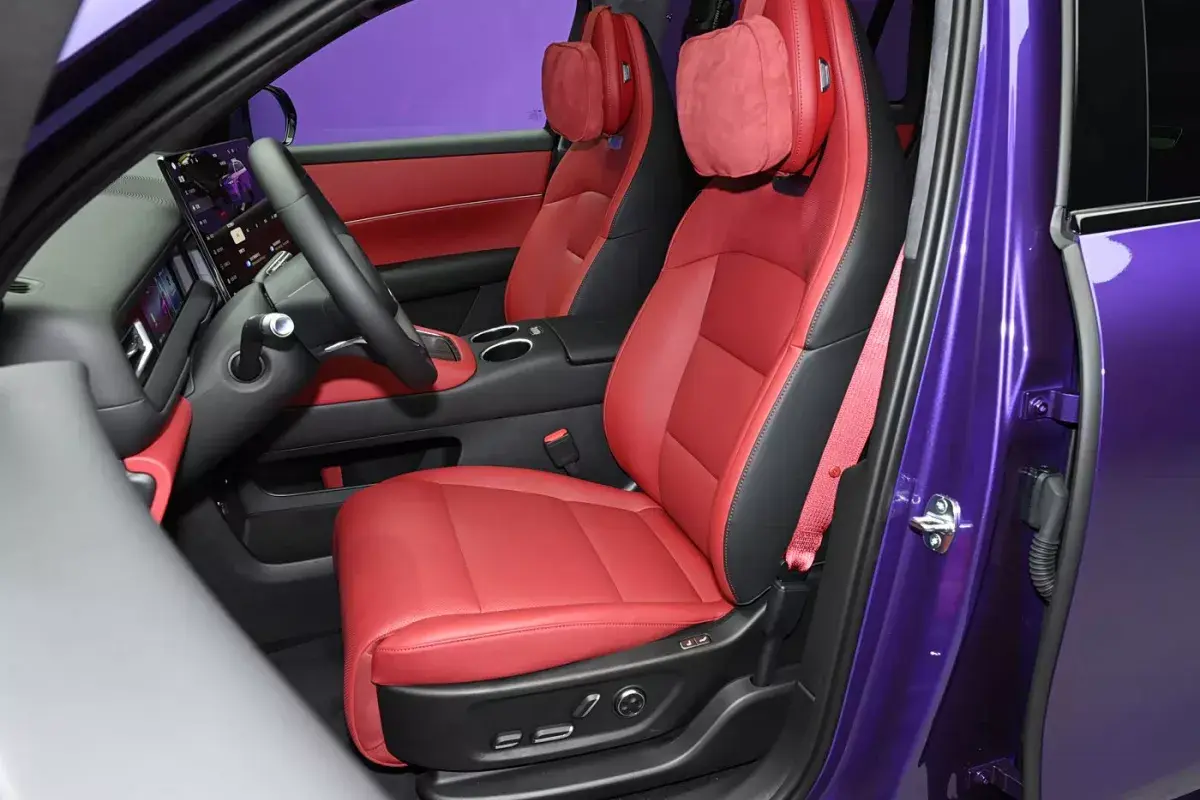 Aito M6 PHEV салон 6
