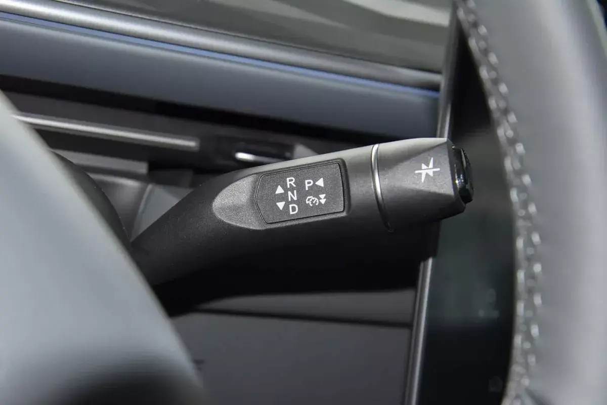 Arcfox T5 PHEV салон 3