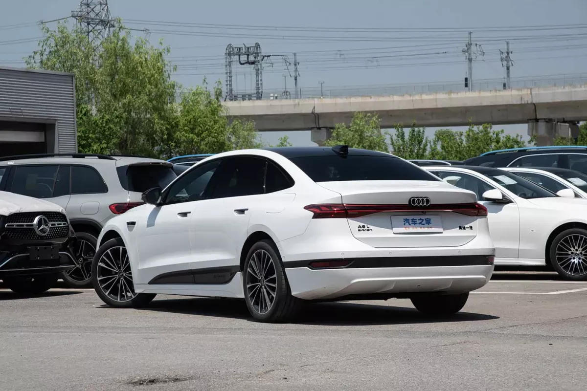 Audi A6L e-tron фото 3