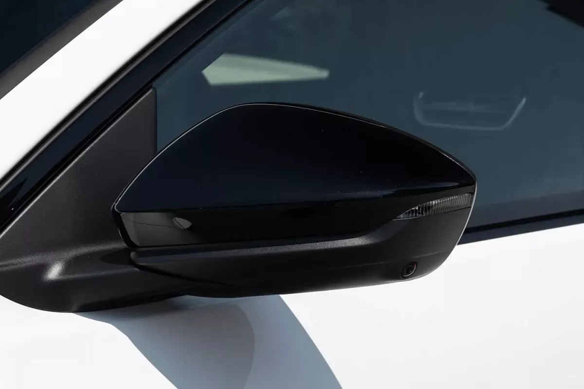 Audi A6L e-tron фото 8