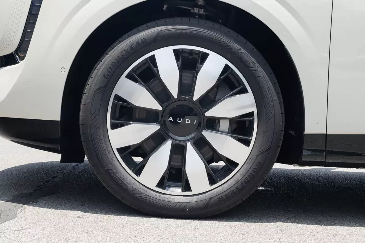 Audi E7X фото 6