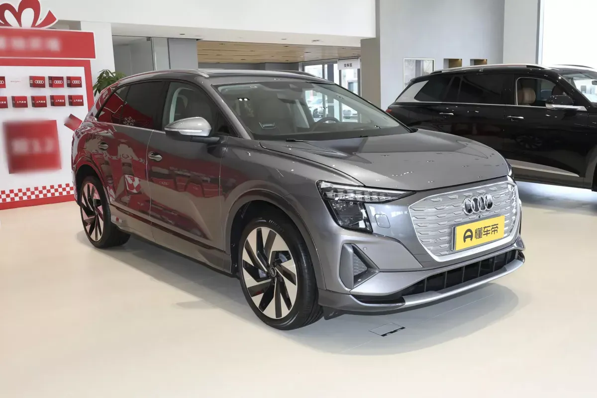 Audi Q5 E-Tron фото 2