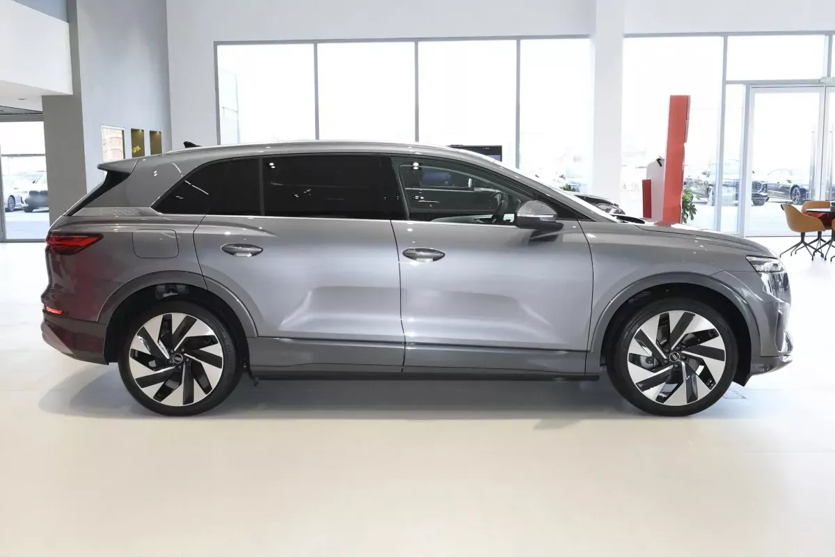 Audi Q5 E-Tron фото 5