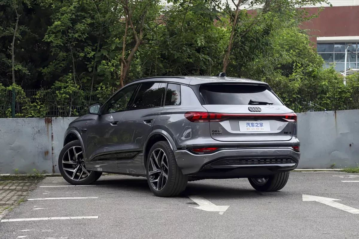 Audi Q6L e-tron фото 3