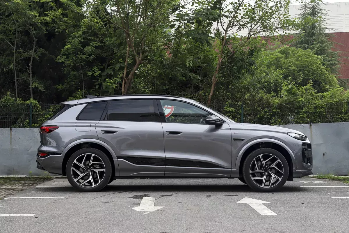 Audi Q6L e-tron фото 5