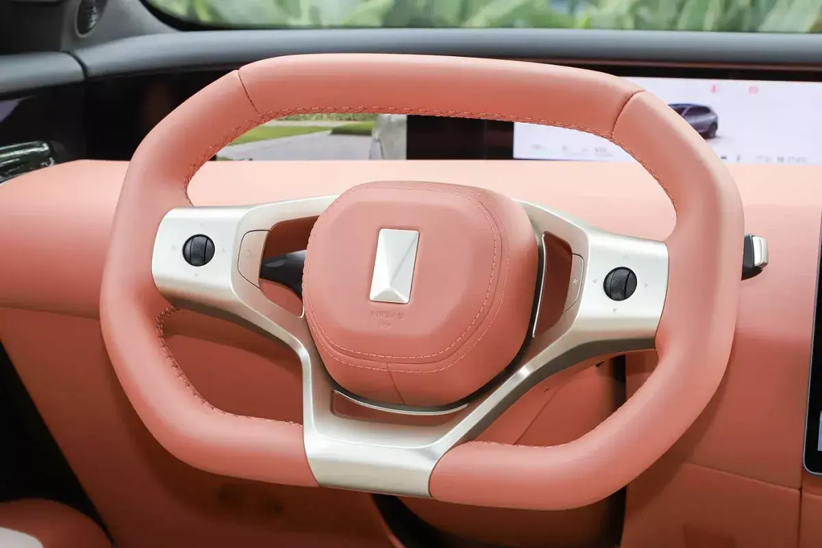 Avatr 07L EV салон 3