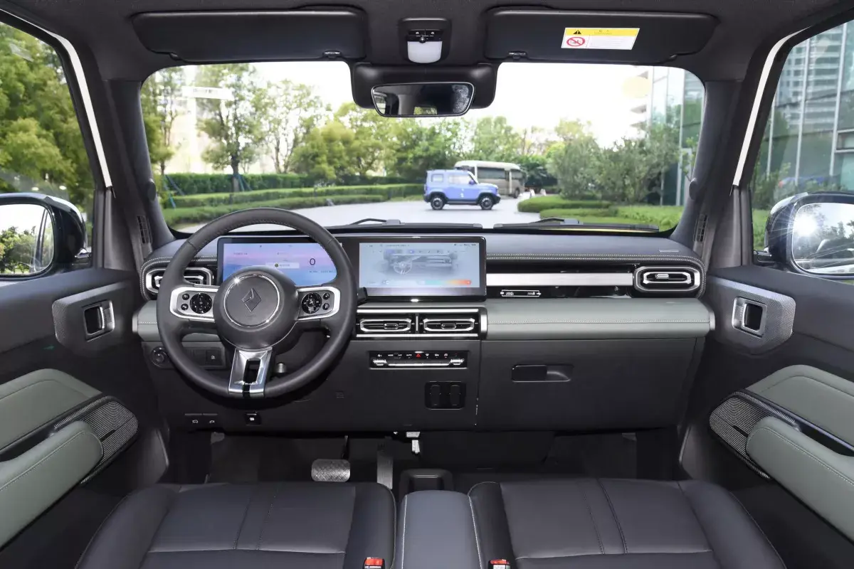 Baojun Yep салон 7
