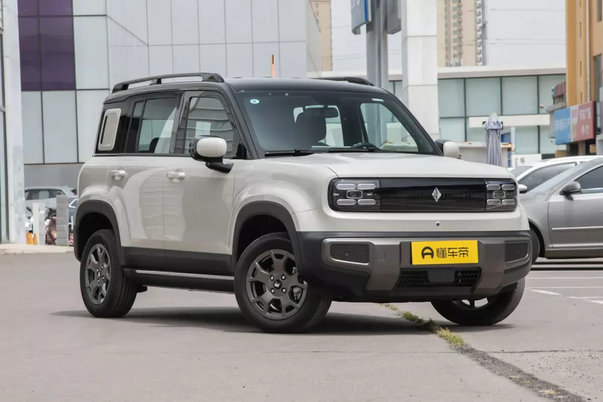 Baojun Yep Plus фото 2