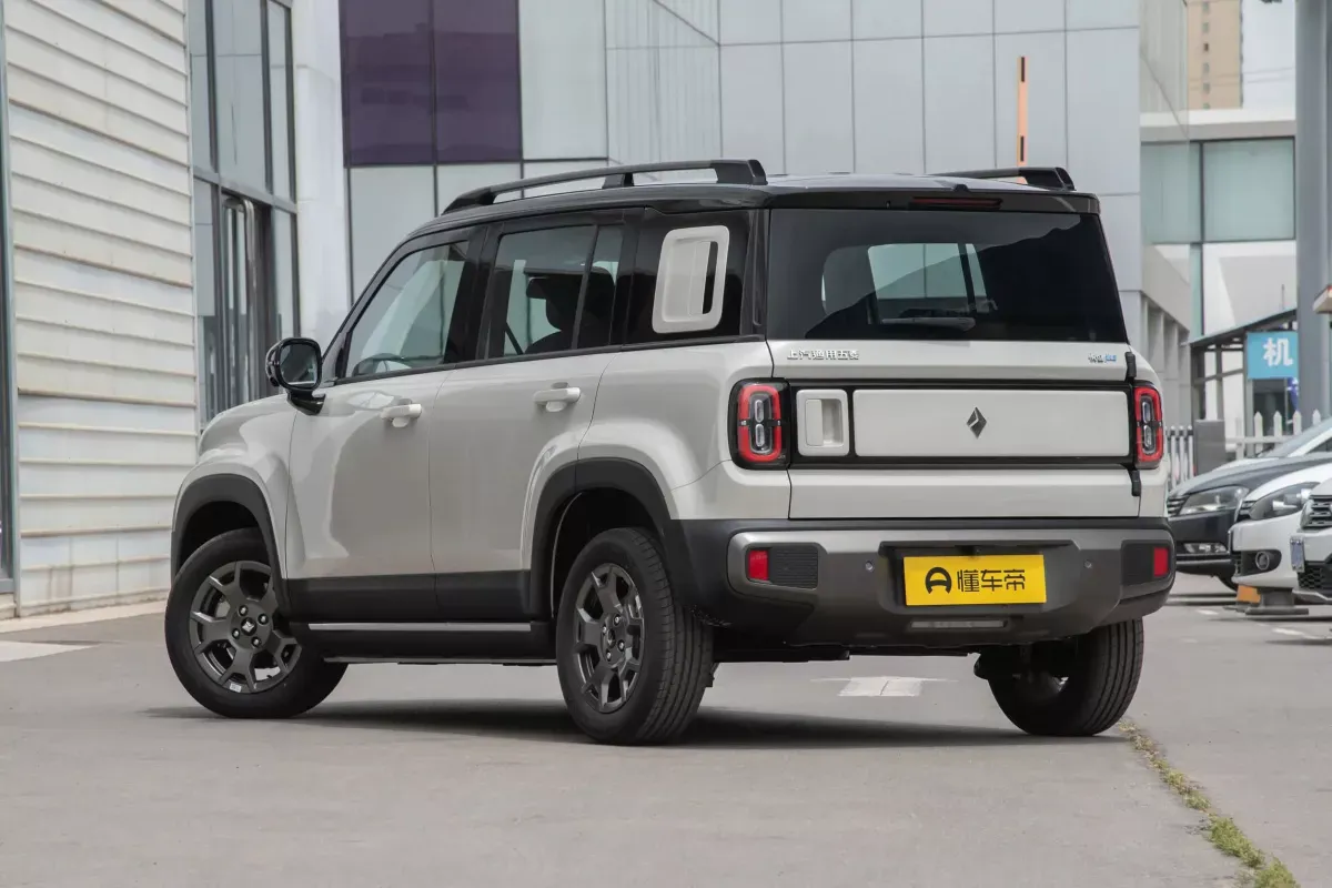 Baojun Yep Plus фото 3