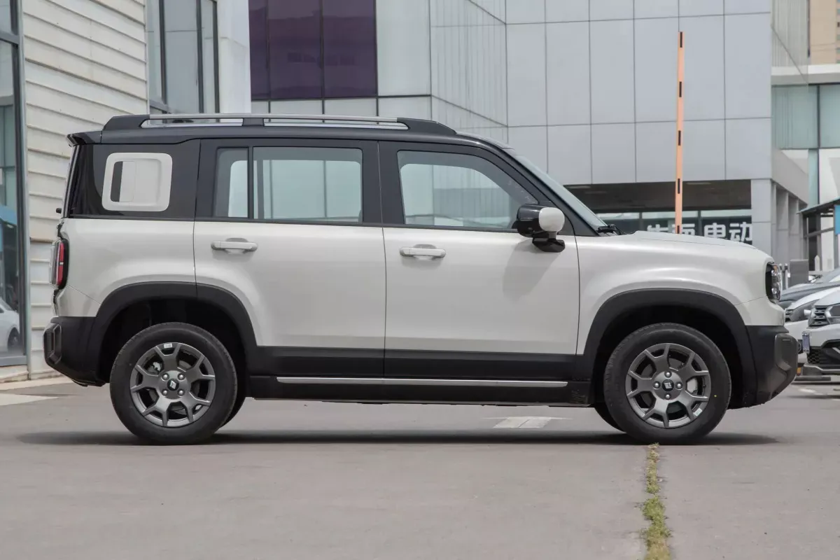 Baojun Yep Plus фото 5