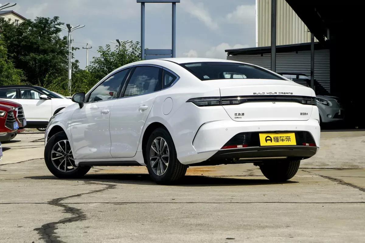 BYD Destroyer 05 DM-i фото 3