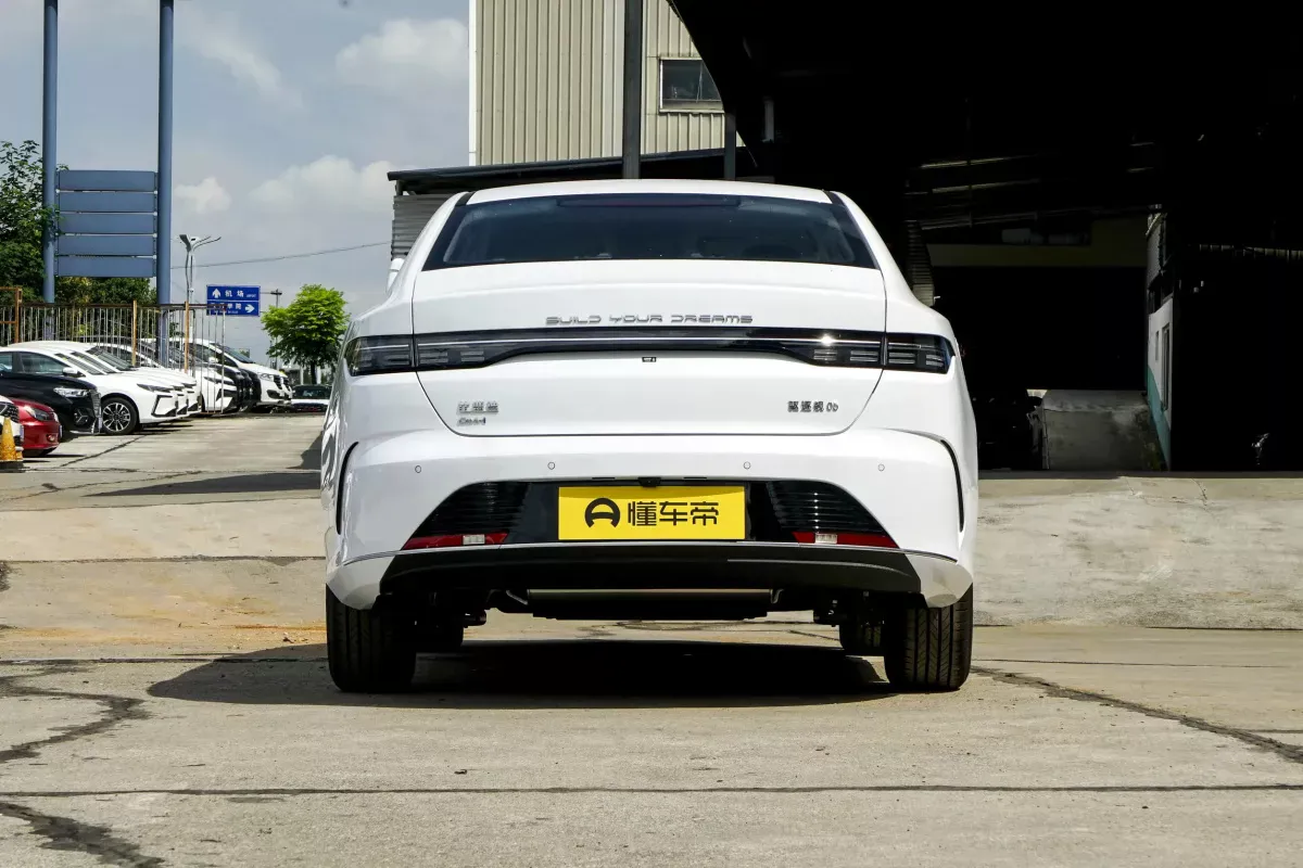 BYD Destroyer 05 DM-i фото 4