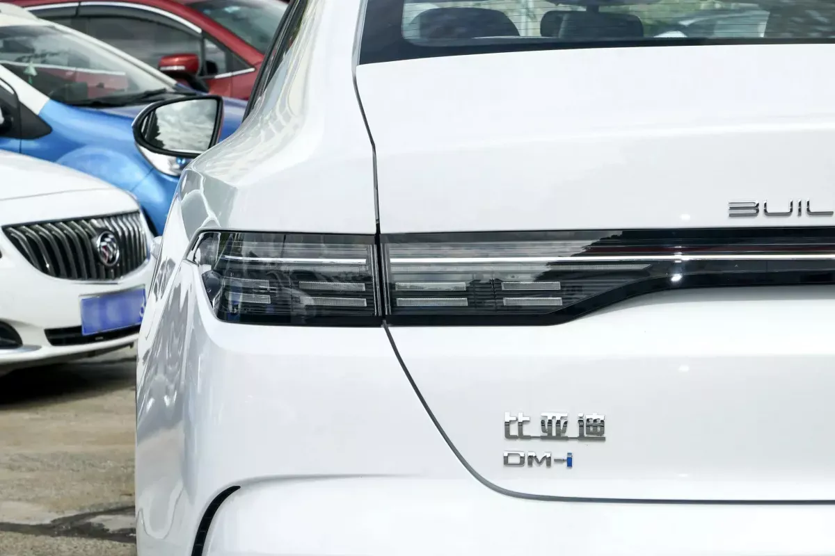 BYD Destroyer 05 DM-i фото 7