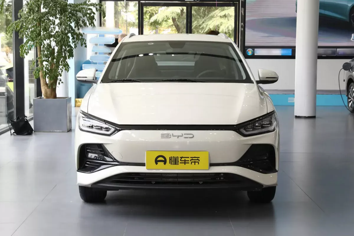 BYD E2
