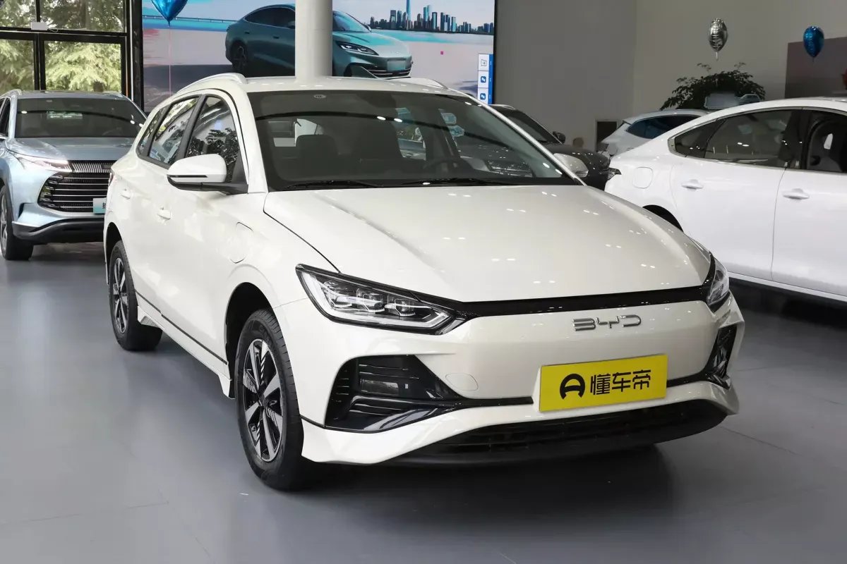 BYD E2 фото 2