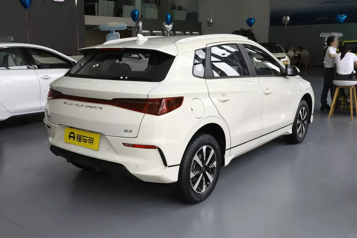BYD E2 фото 4