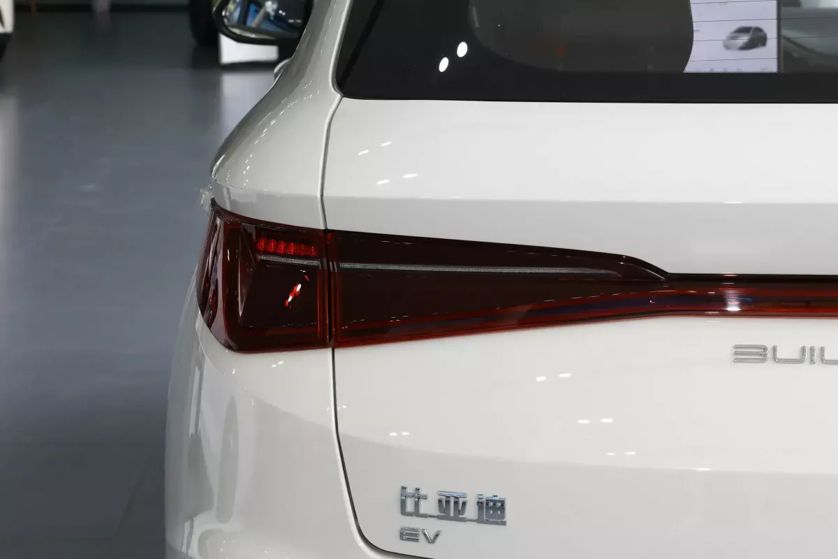 BYD E2 фото 6