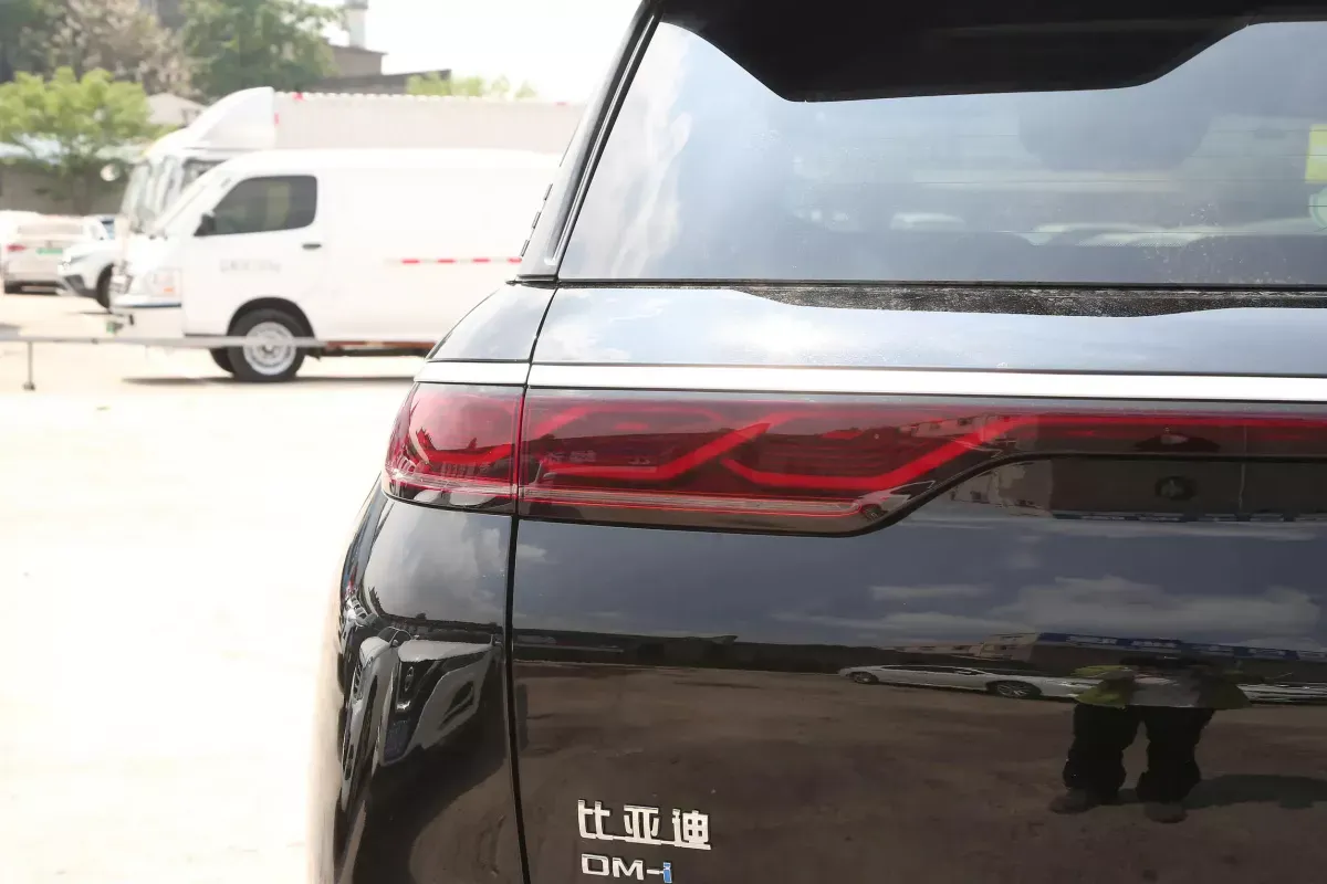 BYD Frigate 07 DM-i фото 7