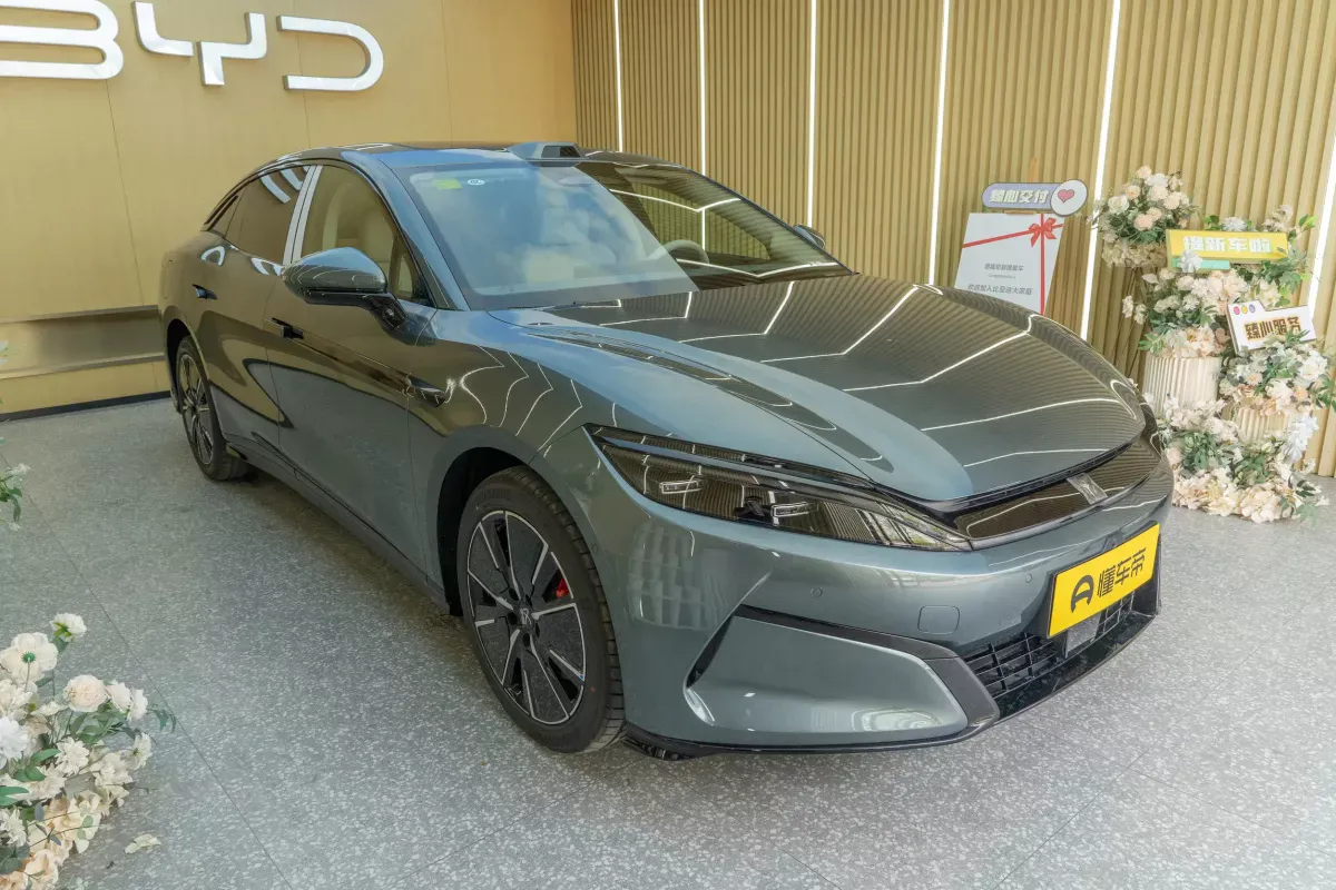 BYD Han L DM-i фото 2