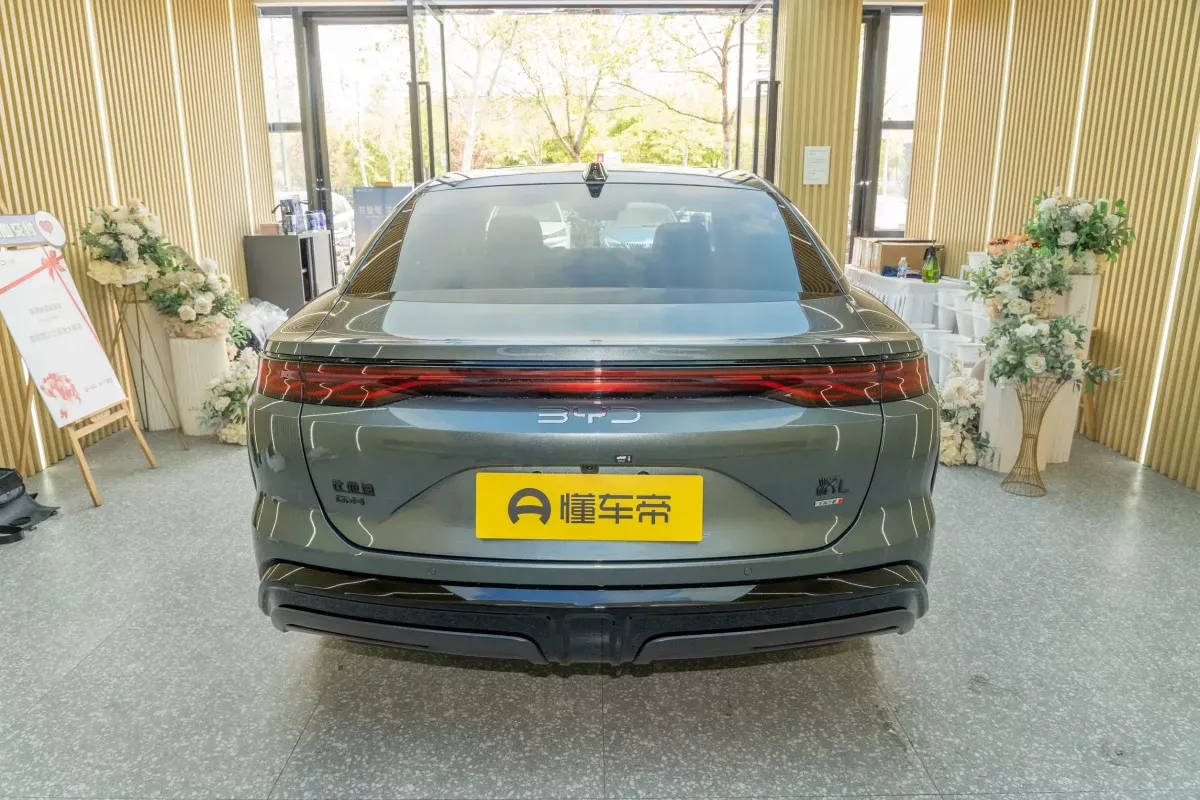 BYD Han L DM-i фото 3