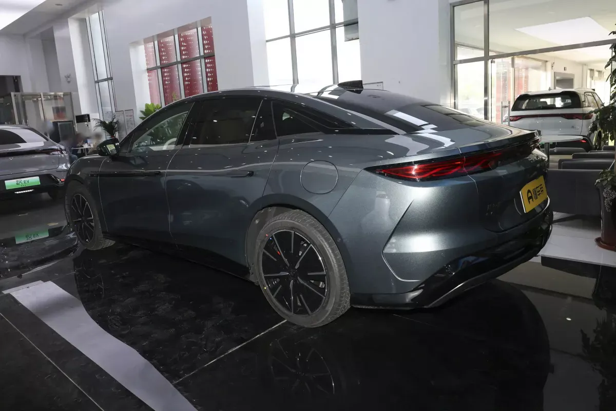 BYD Han L фото 3