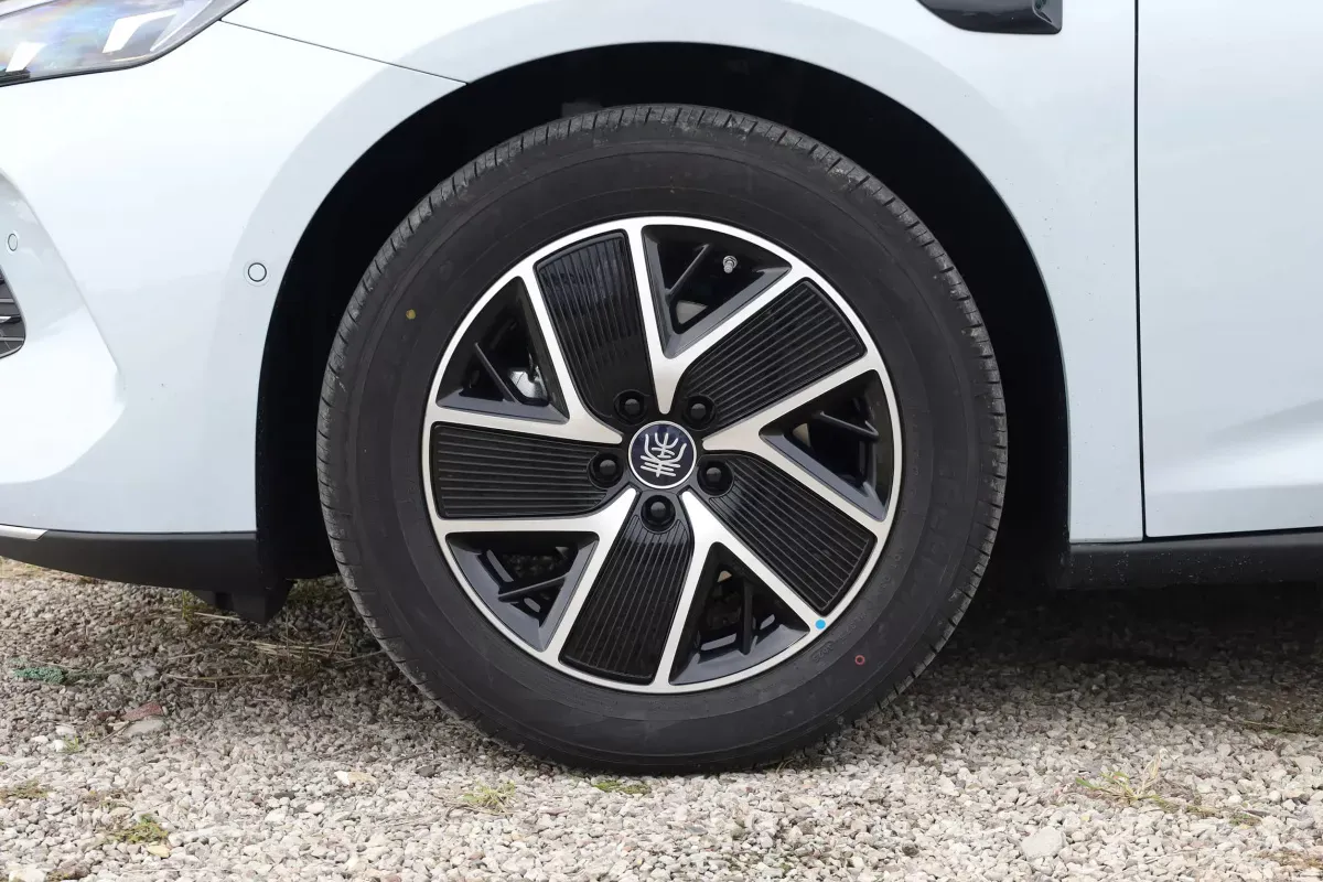 BYD Qin L DM-i фото 6
