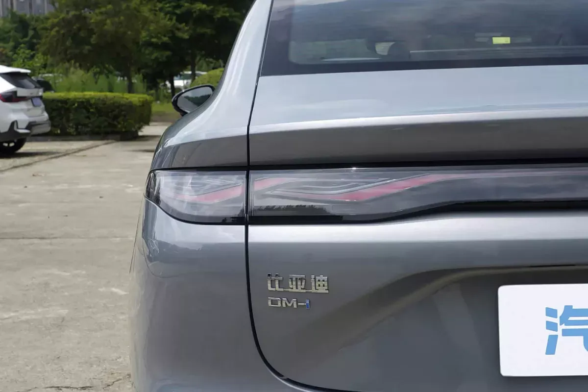 BYD Qin Max DM-i фото 7