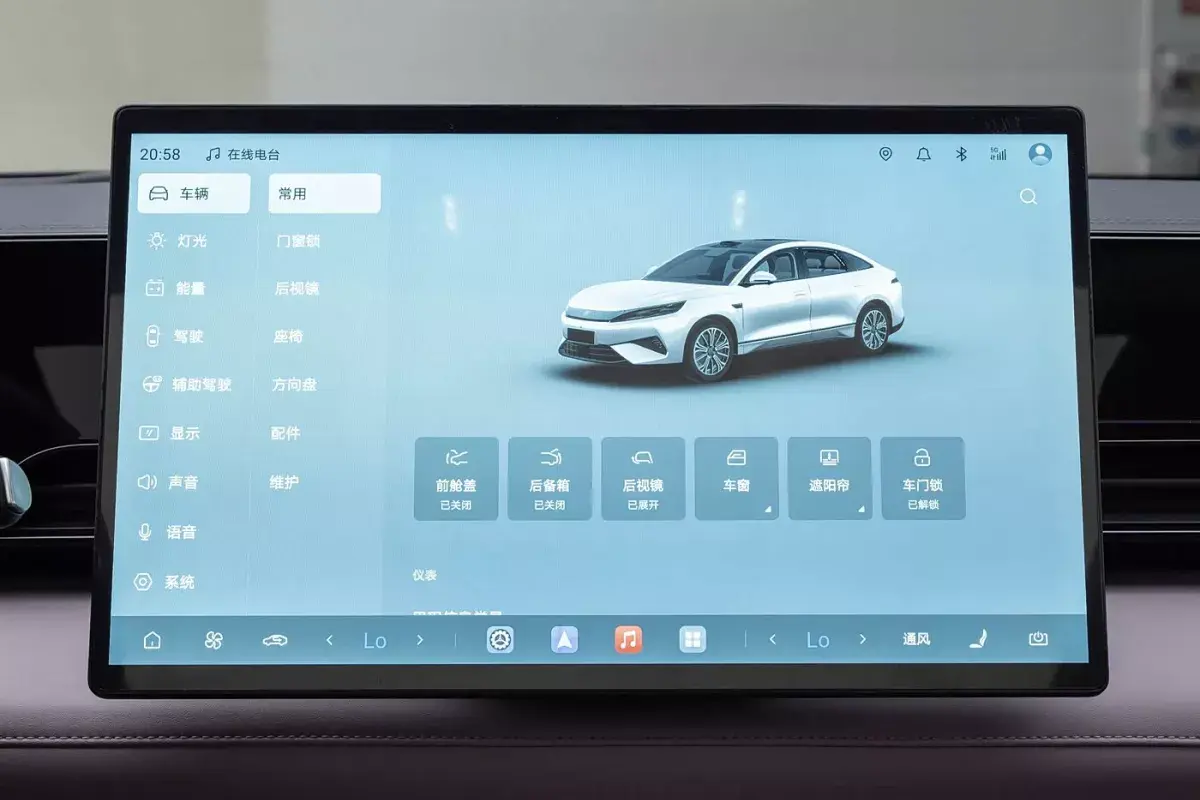 BYD Qin Max DM-i салон 5