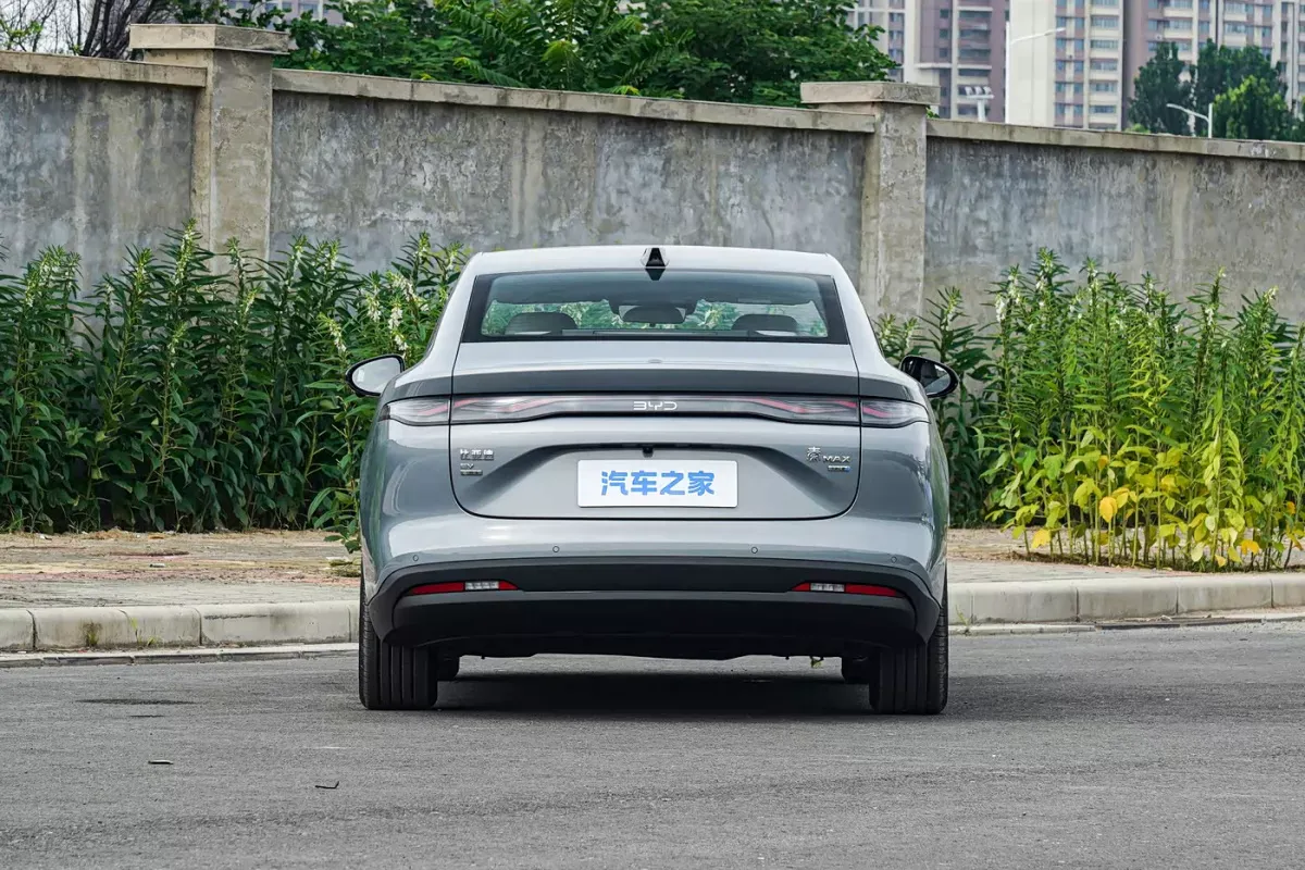 BYD Qin Max EV фото 4