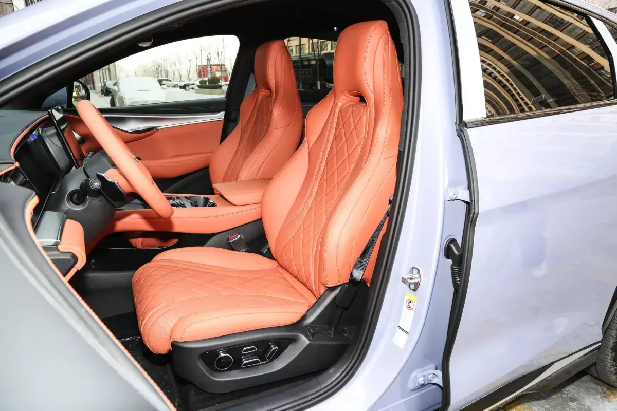BYD Sea Lion 07 салон 6