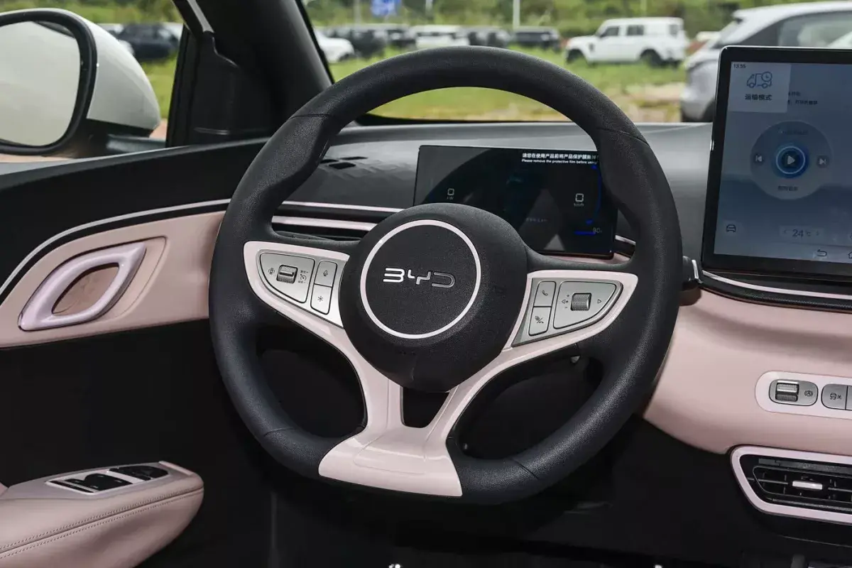 BYD Seagull салон 3