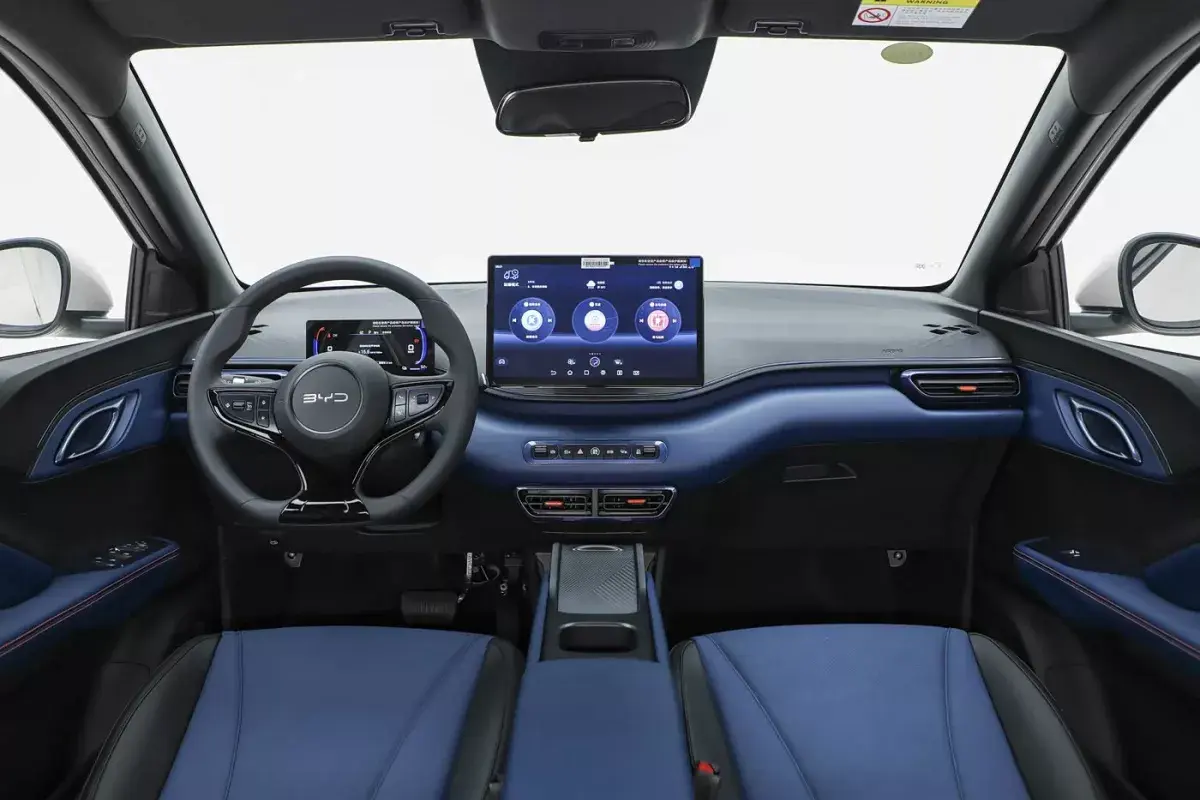 BYD Seagull салон 7