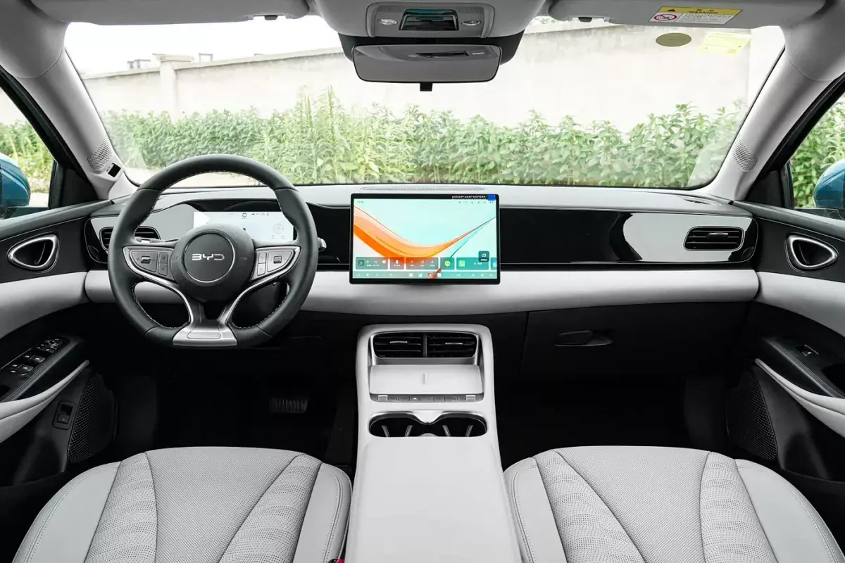 BYD Seal 06 DM-i салон 7