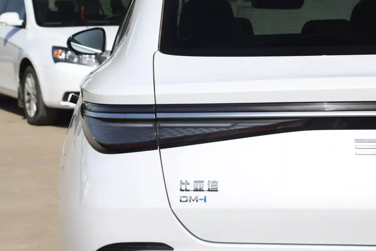 BYD Seal DM-i фото 7
