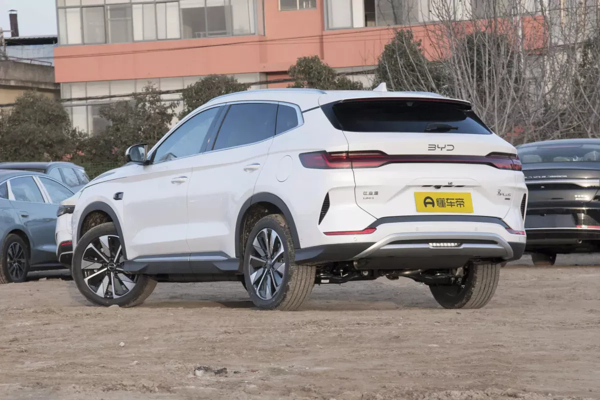 BYD Song Plus DM-i фото 3