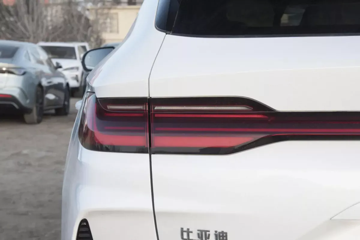 BYD Song Plus DM-i фото 7