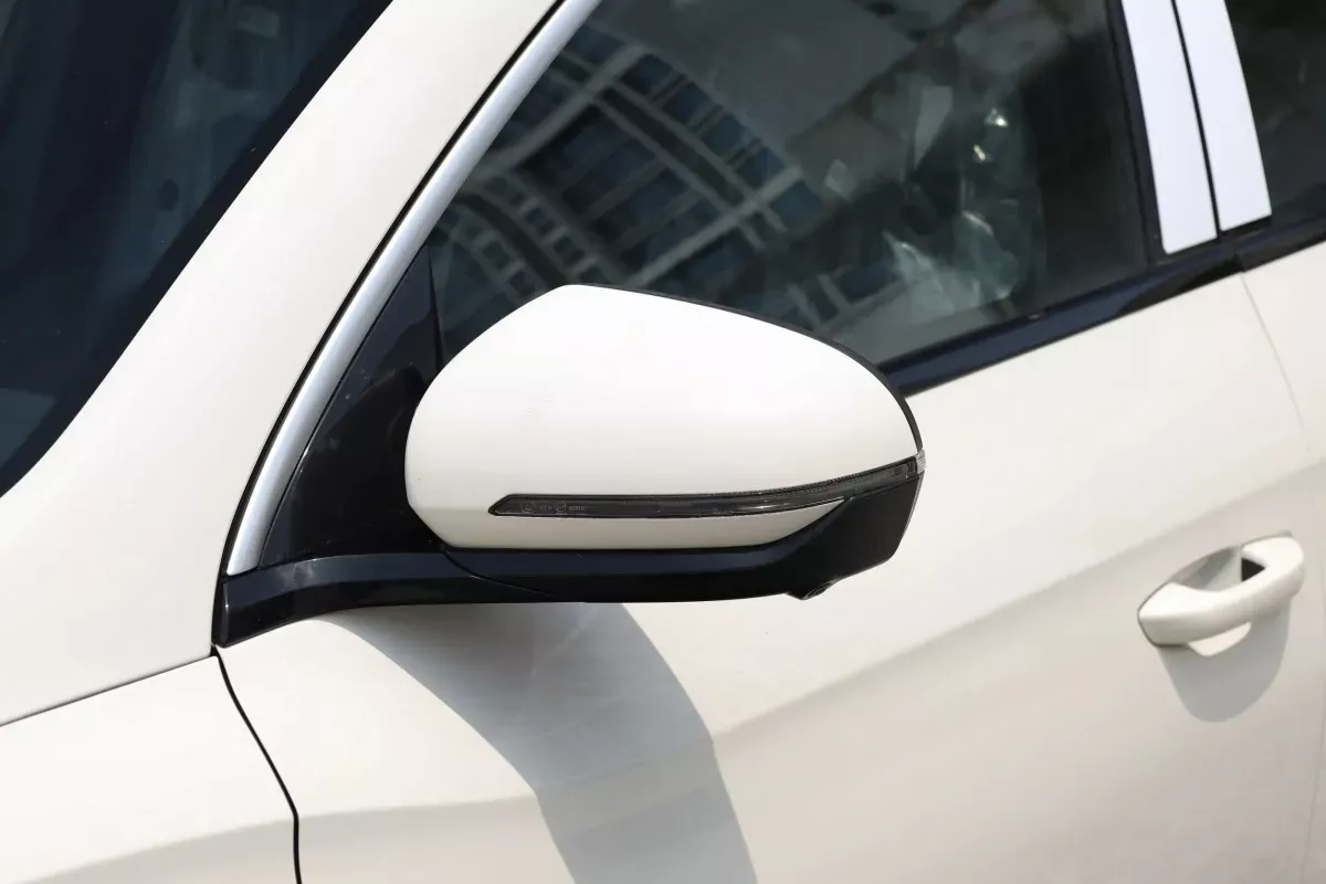 BYD Song Pro DM-i фото 8