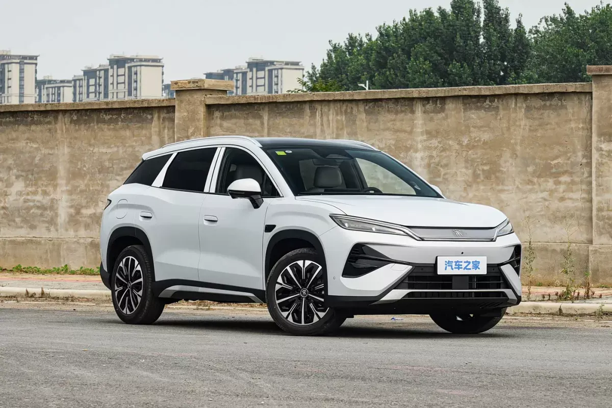 BYD Song Ultra DM-i фото 2
