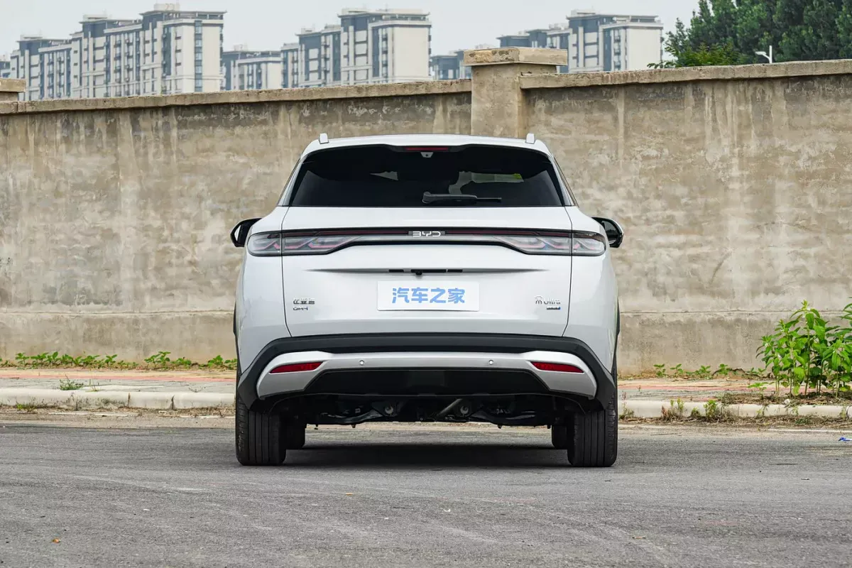 BYD Song Ultra DM-i фото 4