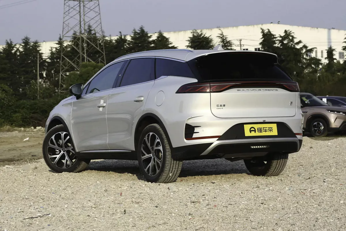 BYD Tang DM-i фото 3