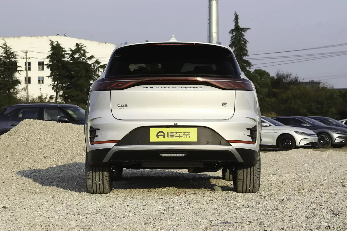 BYD Tang DM-i фото 4