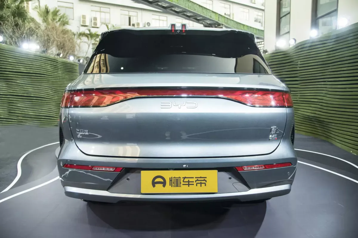BYD Tang L фото 4