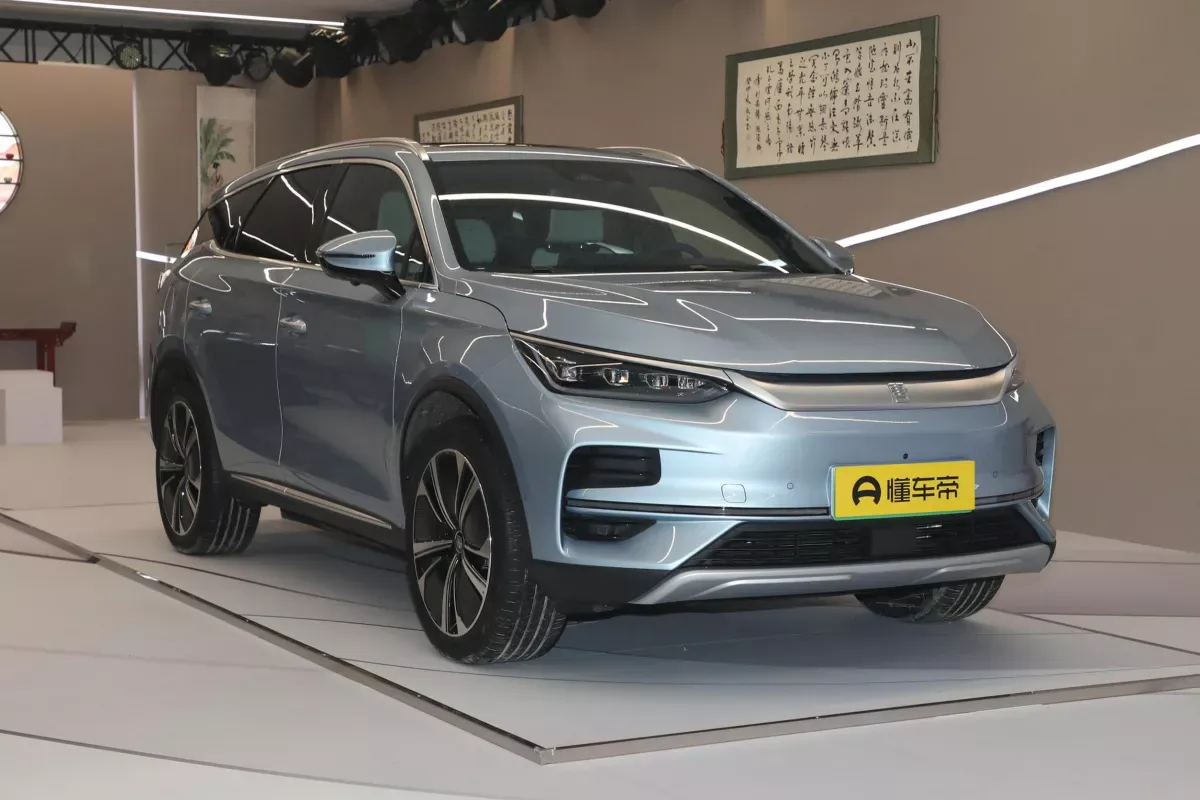 BYD Tang фото 2