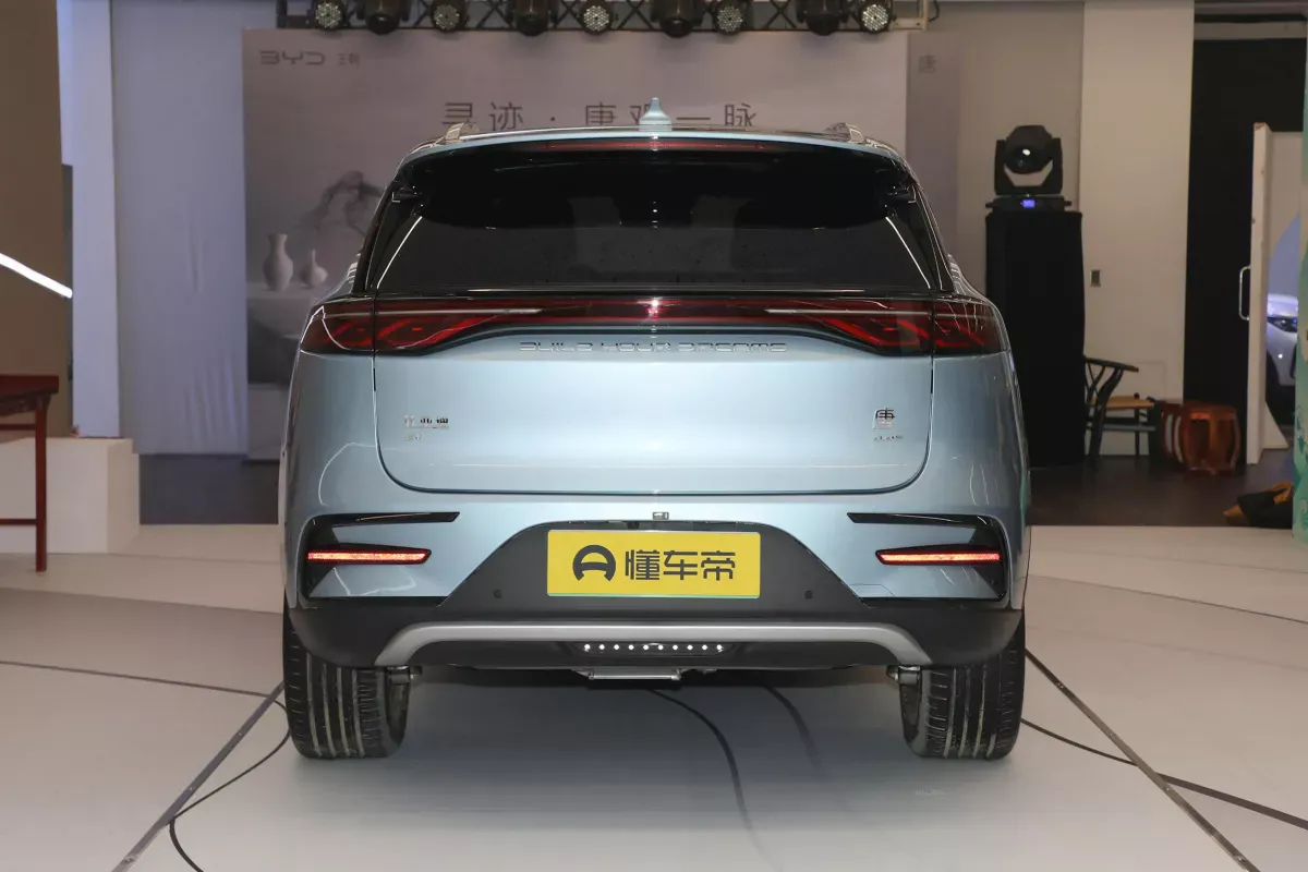 BYD Tang фото 3
