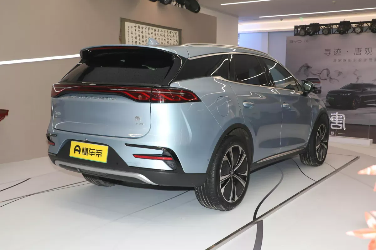 BYD Tang фото 4