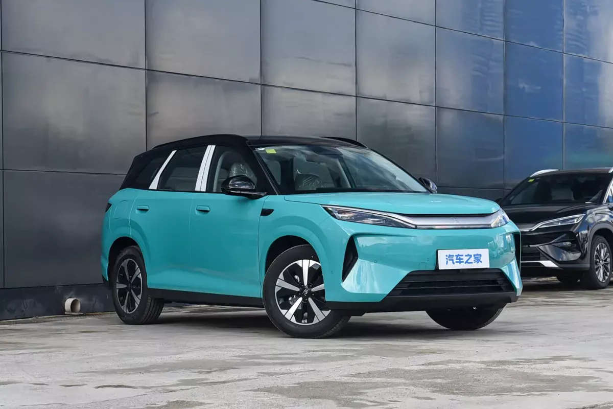 BYD Yuan Plus фото 2