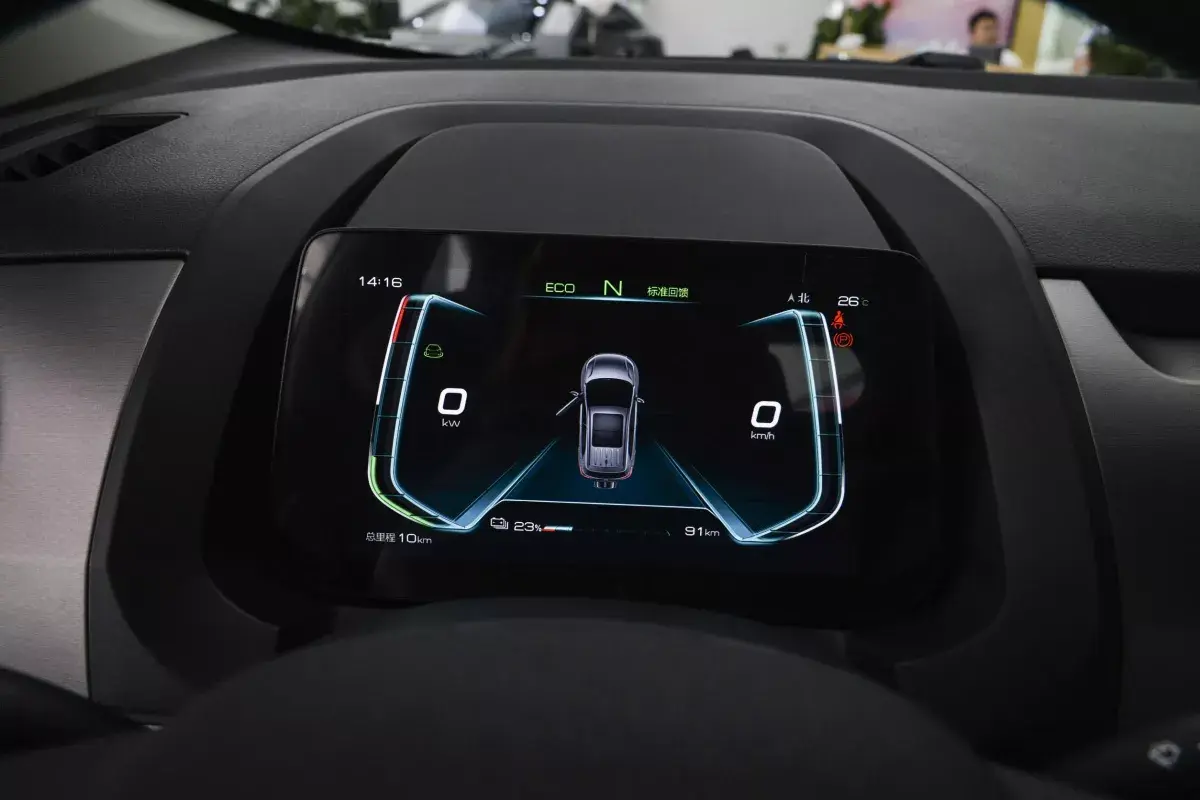 BYD Yuan Pro салон 2