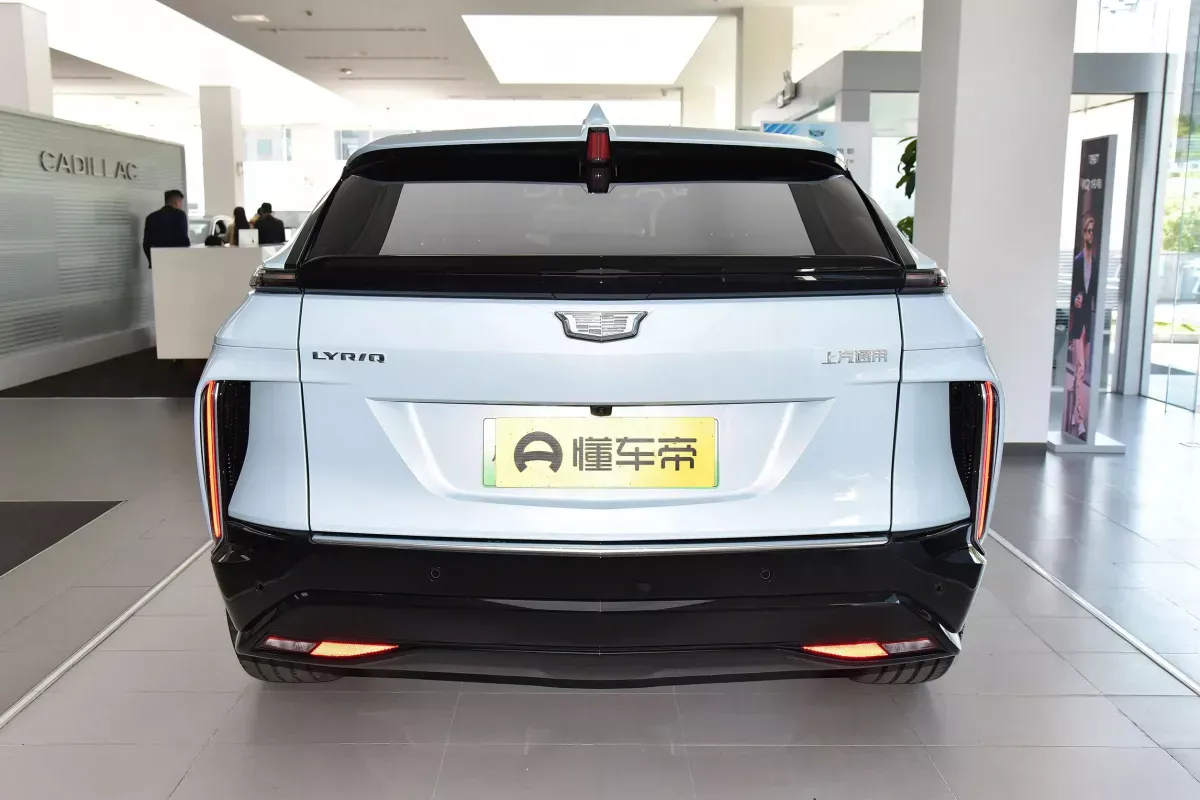 Cadillac LYRIQ фото 3